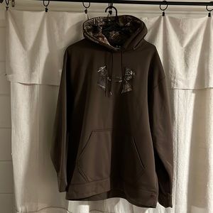 Under Armour Men’s Camo and Brown Sweatshirt